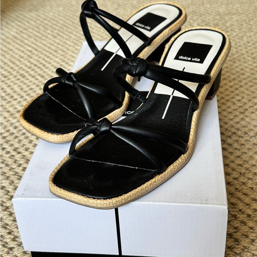 Dolce Vita Black Heels with Sleek Design | women’s 6.5